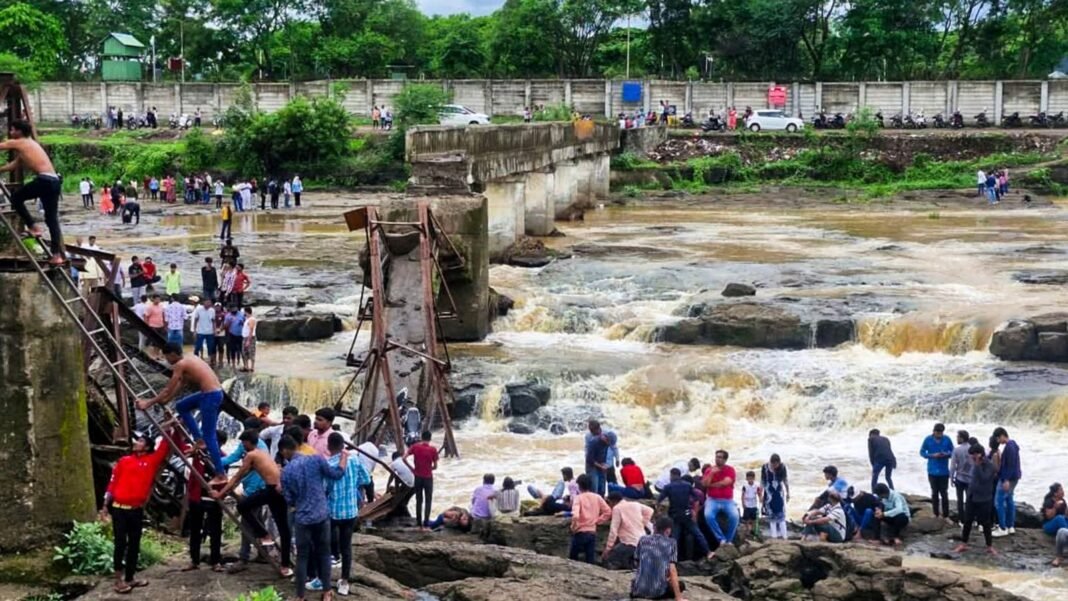 <p>That's terrible news! A bridge collapse is always a tragic event, and when it happens over a river, the risk of loss of life is even higher. I can only imagine the shock and distress of the people affected by this incident.</p>
<p>According to reports, a bridge over the Indrayani river near Pune, Maharashtra, has collapsed, leaving several people feared drowned. The incident is still unfolding, and rescue operations are likely underway to search for those missing and provide aid to those affected.</p>
<p>Here are some key points to note:</p>
<ol>
<li><strong>Location</strong>: The bridge collapse occurred over the Indrayani river, which is a major waterway in the region, near Pune, Maharashtra.</li>
<li><strong>Number of casualties</strong>: The exact number of people feared drowned is not yet confirmed, but reports suggest that several individuals are missing.</li>
<li><strong>Rescue operations</strong>: Emergency responders, including local authorities, police, and rescue teams, are likely working together to search for those missing and provide assistance to those affected.</li>
<li><strong>Cause of collapse</strong>: The reason behind the bridge collapse is not yet known and will be investigated by the authorities.</li>
<li><strong>Impact on local community</strong>: The incident is likely to have a significant impact on the local community, causing disruptions to daily life, transportation, and commerce.</li>
</ol>
<p>This tragic event highlights the importance of regular maintenance and inspection of infrastructure to prevent such disasters. It also underscores the need for emergency preparedness and response measures to mitigate the impact of such incidents.</p>
<p>I hope that the rescue efforts are successful in locating those missing and providing support to the affected families. My thoughts are with the people of Pune and the families of those affected by this tragedy.</p>