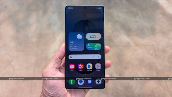 Global Smartphone Market Grew 1 Percent YoY in Q2 2025; Samsung, Vivo Witness Biggest Jump in Shipments: IDC