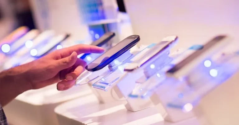 US gets 1 in 3 imported smartphones from India as country's share surge to nearly 36% - Deccan Herald