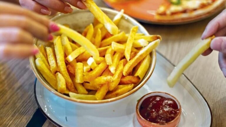 In a first, FSSAI app lets diners flag food safety issues via QR code at outlets