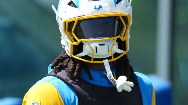 That's not accurate. Najee Harris is a running back for the Pittsburgh Steelers, not the Los Angeles Chargers. And Jim Harbaugh is the head coach of the University of Michigan Wolverines, not the Steelers or Chargers.

It's possible that you may be thinking of a different player or coach. If you could provide more context or clarify which team or player you are referring to, I'll be happy to try and help.