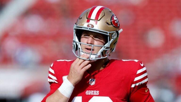 Brock Purdy, the quarterback for the San Francisco 49ers, has returned to practice, albeit in a limited capacity, as he continues to recover from a toe injury. This is a positive development for the 49ers, indicating that Purdy is making progress in his rehabilitation and may be on track to return to full participation in the near future. However, the fact that his practice is limited suggests that the team is being cautious with his recovery to avoid any potential setbacks.