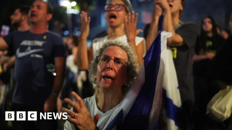 It appears that a rally was recently held where Israelis expressed praise for former US President Donald Trump, coinciding with the anticipated release of hostages by Hamas in Gaza. To better understand the context and significance of this event, can you provide more information or clarify what specific aspects you would like to know more about? 

For instance, are you interested in the role Trump played in the hostage release, the reaction of the Israeli public, or the broader implications of this event on the Israeli-Palestinian conflict?