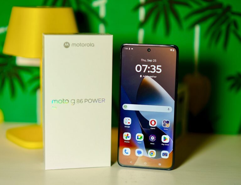 Motorola Moto G86 Power review: bright OLED display and massive battery for long runtimes