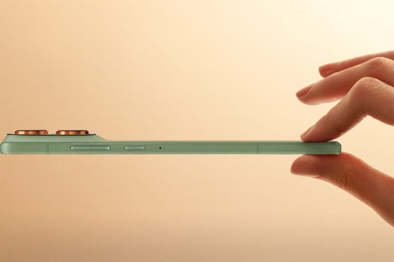 Motorola’s Next Phone Will Blow Your Mind – It’s Crazy Thin! Motorola’s Ultra-Thin Edge 70 and X70 Air Signal a New Smartphone War Motorola’s Next Phone Will Blow Your Mind – It’s Crazy Thin! Motorola’s Ultra-Thin Edge 70 and X70 Air Signal a New Smartphone War